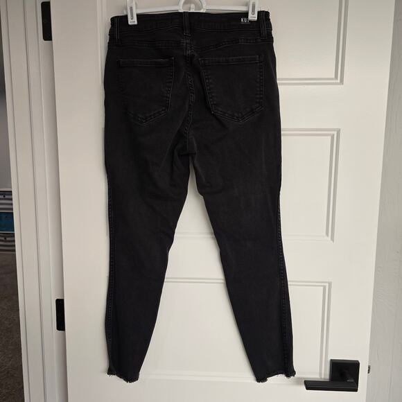 Women's Kut from the Kloth Black Denim Skinny Jeans Fray Ankles | Size 6 Petite - Picture 2 of 8